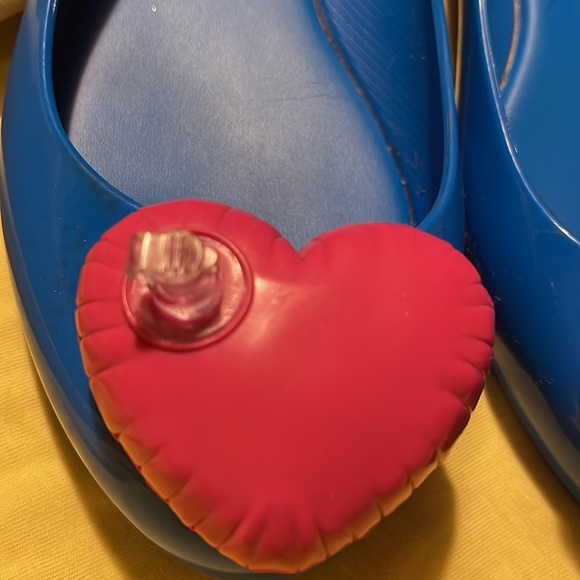 Shoes - Picture 4 of 5